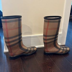 Burberry rain boots